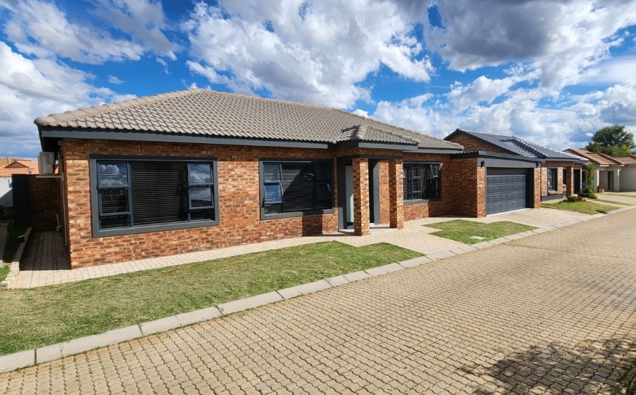 3 Bedroom Property for Sale in Waterberry Estate North West
